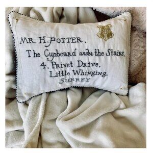 Pottery Barn Teen Harry Potter Hogwarts Letter Sham Pillow Cover and Insert